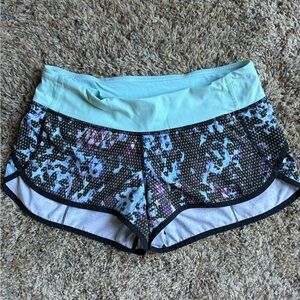 Lululemon 2.5in Speed Up Short